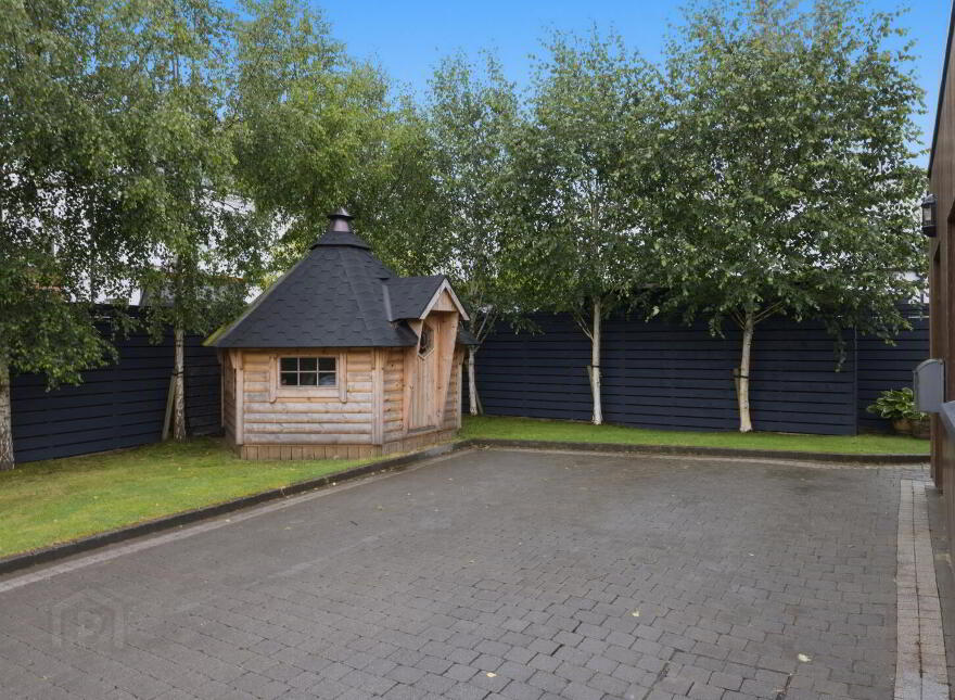 2F Knockdarragh Park, Belfast, BT4 2LE