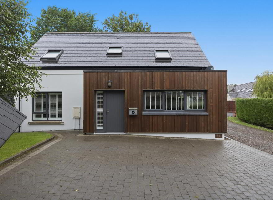 2F Knockdarragh Park, Belfast, BT4 2LE