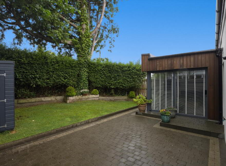 2F Knockdarragh Park, Belfast, BT4 2LE