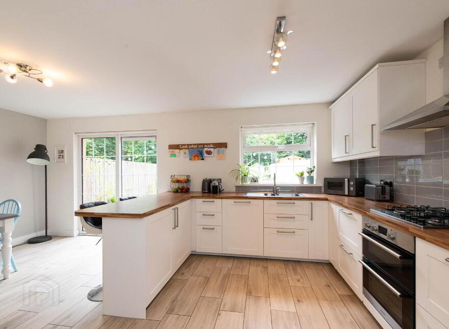 6 Glenavna Manor, Jordanstown, Newtownabbey, BT37 0HW