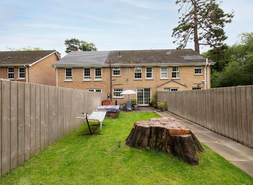 6 Glenavna Manor, Jordanstown, Newtownabbey, BT37 0HW