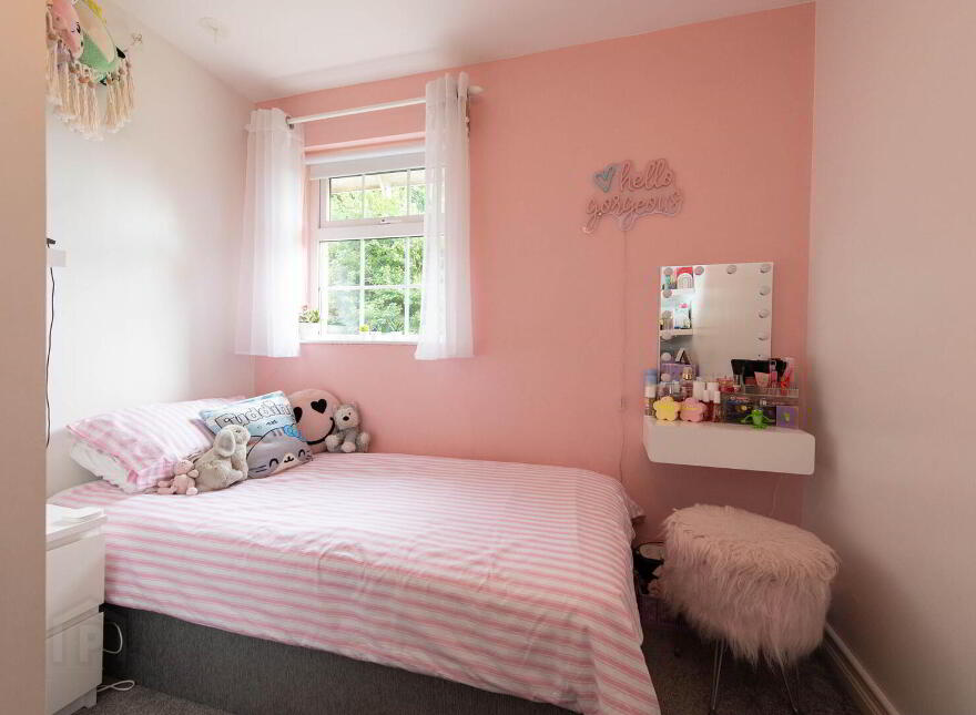 6 Glenavna Manor, Jordanstown, Newtownabbey, BT37 0HW