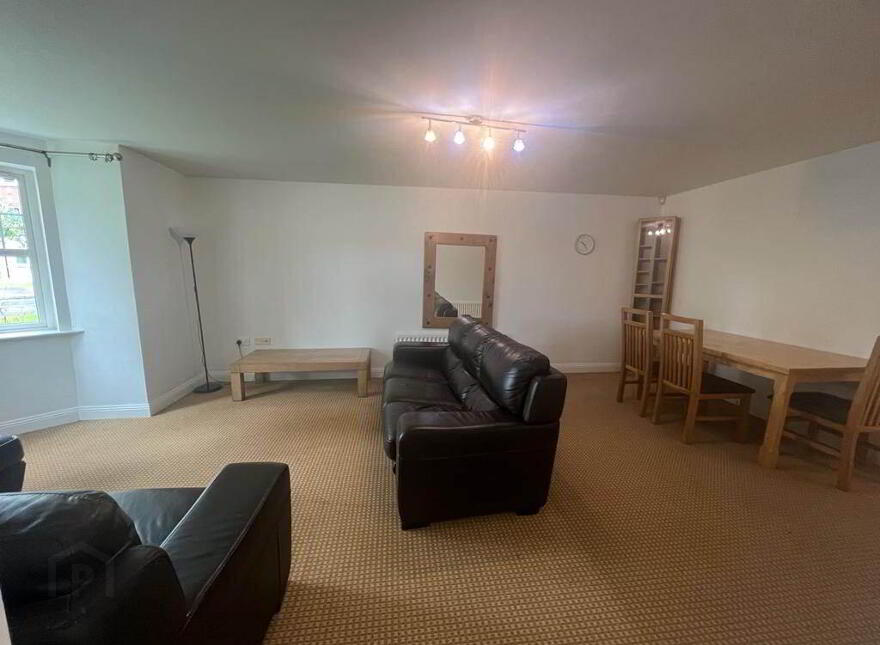 Apt 1 Oak House, 30 Beech Heights, Wellington Square, Belfast, BT7 3LQ