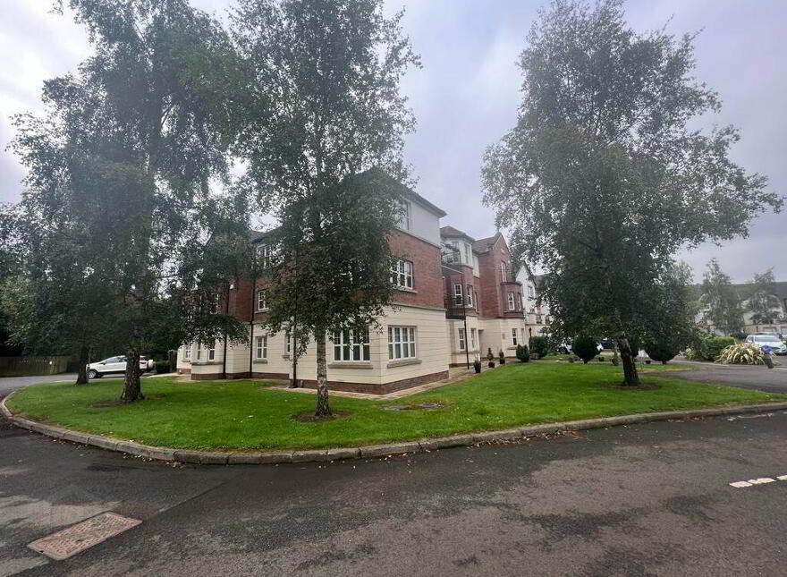 Apt 1 Oak House, 30 Beech Heights, Wellington Square, Belfast, BT7 3LQ