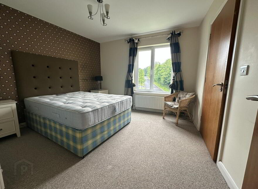 17 Wellington Crescent, Ballymena, BT42 2RZ