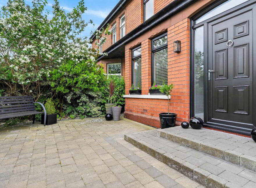 1 Edgcumbe Gardens, Belfast, BT4 2EG