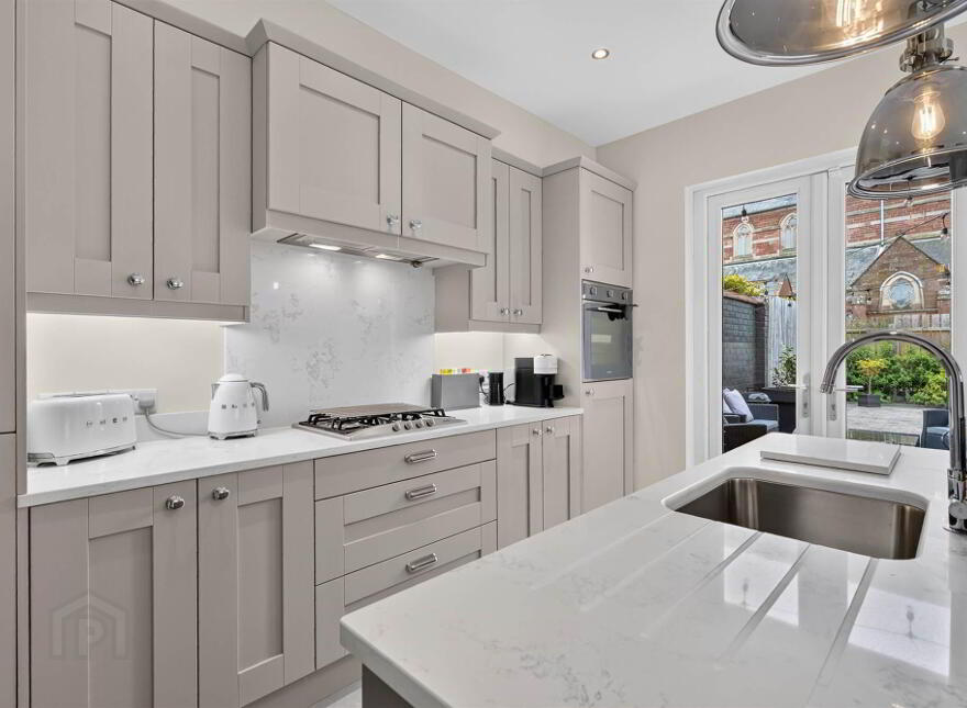 1 Edgcumbe Gardens, Belfast, BT4 2EG