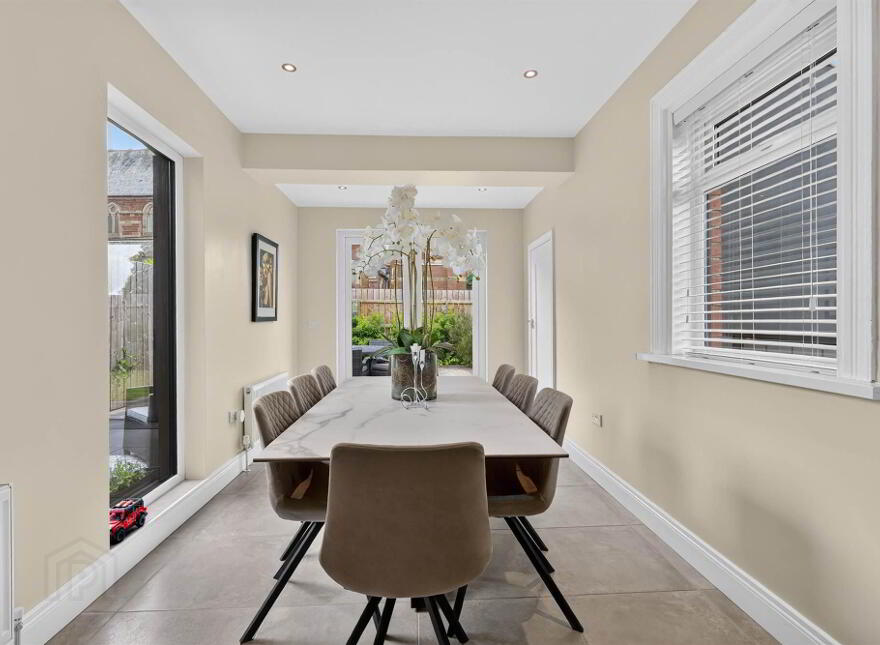 1 Edgcumbe Gardens, Belfast, BT4 2EG