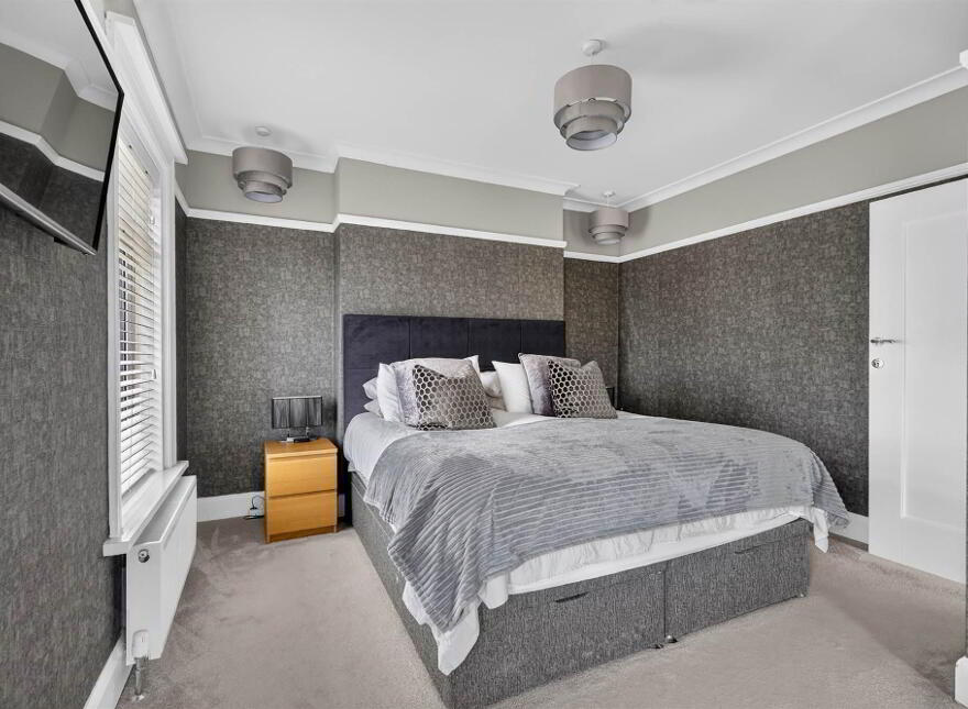 1 Edgcumbe Gardens, Belfast, BT4 2EG