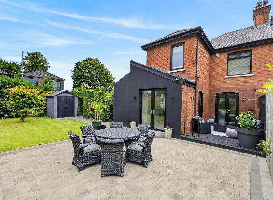 1 Edgcumbe Gardens, Belfast, BT4 2EG