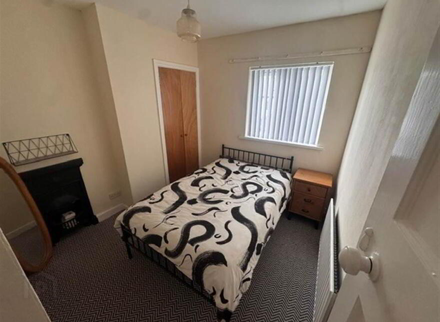 13 Chesham Drive, Belfast, BT6 8GT