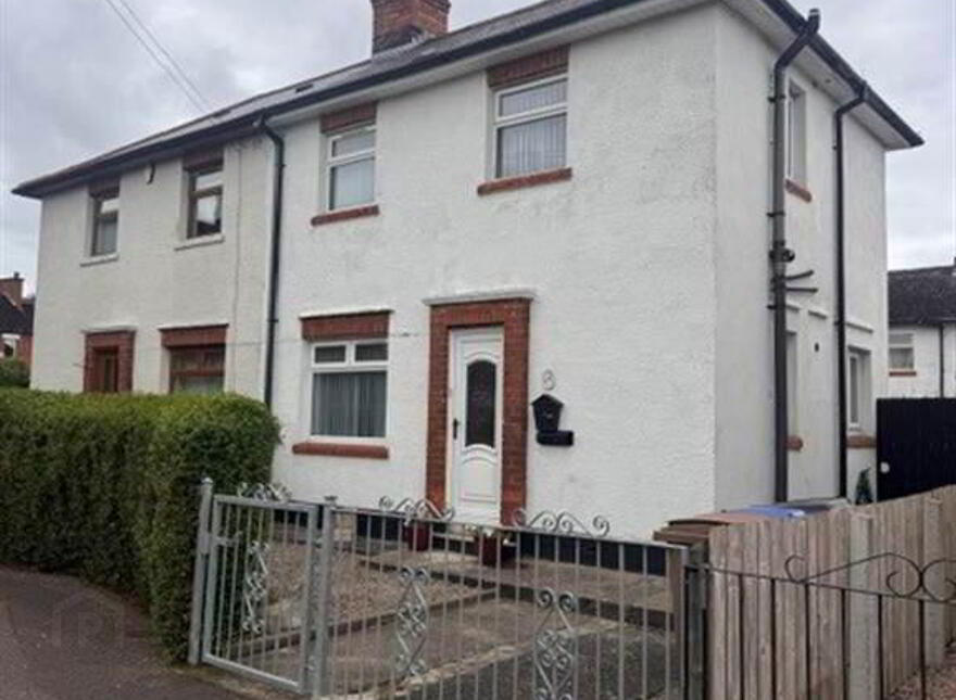 13 Chesham Drive, Belfast, BT6 8GT