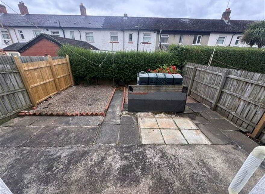 13 Chesham Drive, Belfast, BT6 8GT
