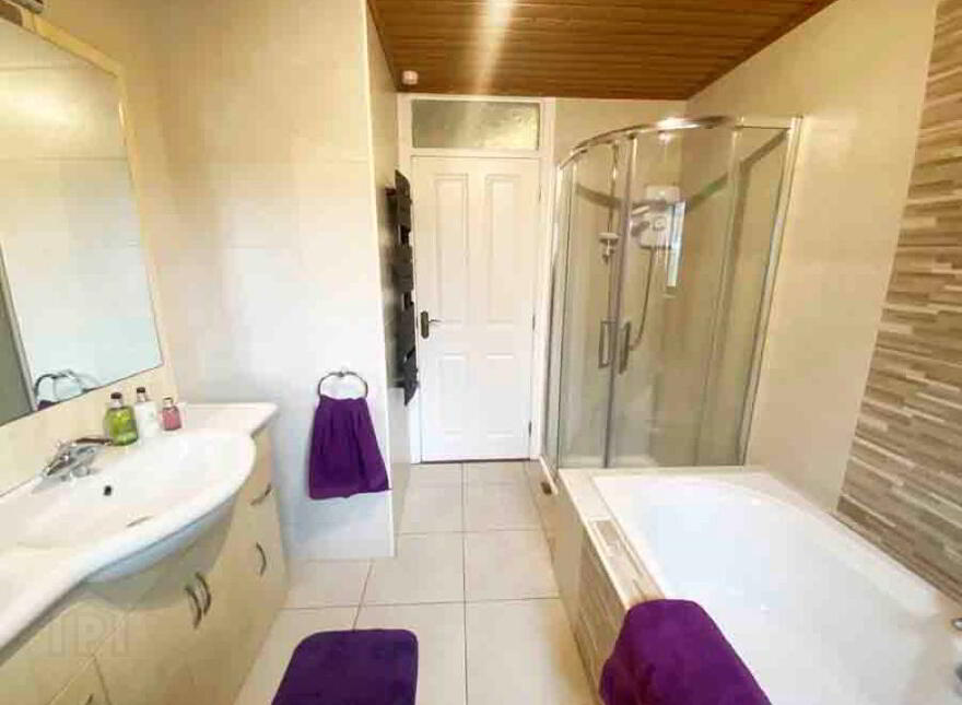 1 Larchwood, Banbridge, BT32 3UT