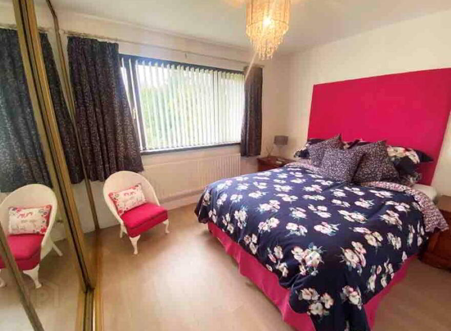 1 Larchwood, Banbridge, BT32 3UT