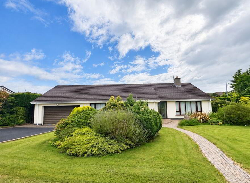 1 Larchwood, Banbridge, BT32 3UT