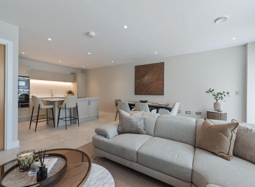 Apt 8 The Residences, 10 Kings Hall Lane, Belfast, BT9 6PS