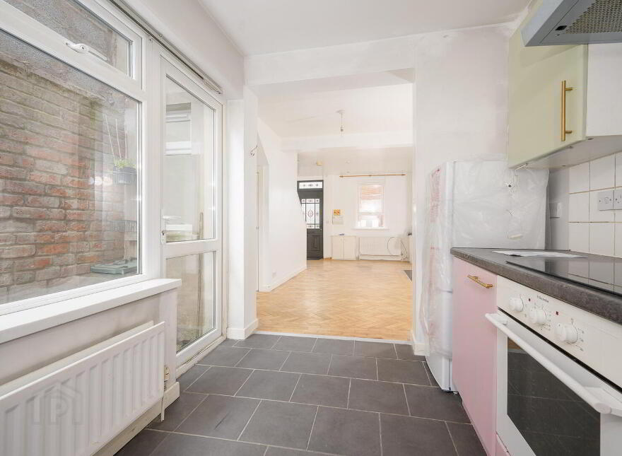 14 Dundela View, Belfast, BT4 3DB