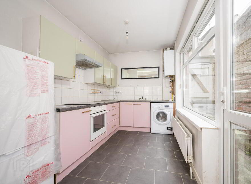 14 Dundela View, Belfast, BT4 3DB