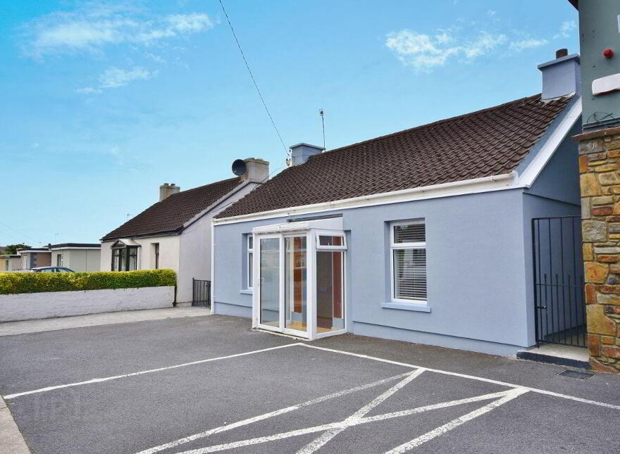 Saint Brendan's Terrace, Listowel, V31CD74