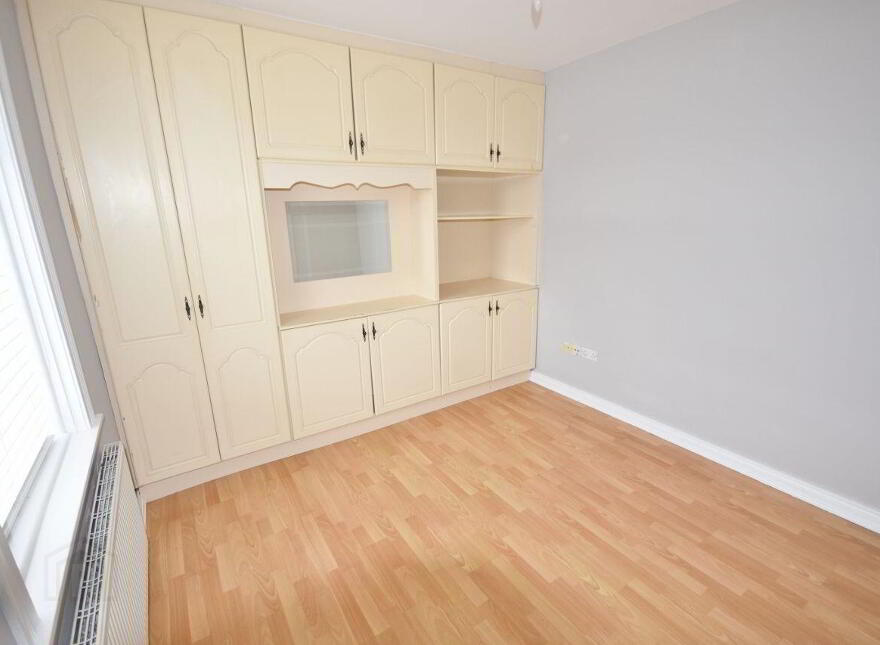 Saint Brendan's Terrace, Listowel, V31CD74