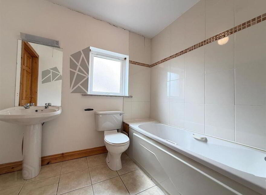 16 Riveroaks, Ballaghaderreen, F45XY17