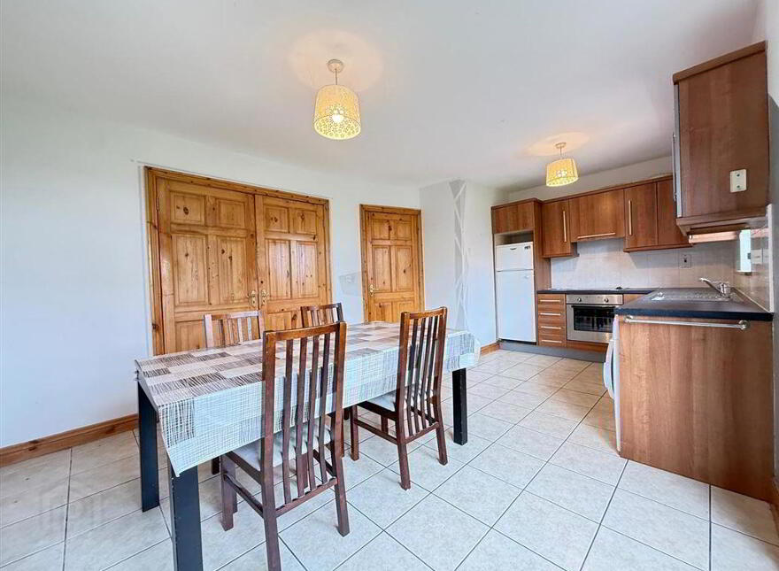 16 Riveroaks, Ballaghaderreen, F45XY17
