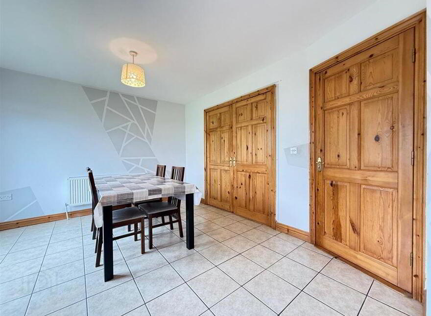 16 Riveroaks, Ballaghaderreen, F45XY17