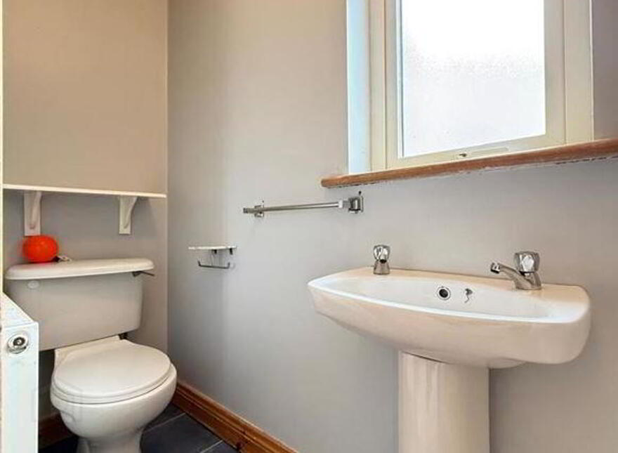 16 Riveroaks, Ballaghaderreen, F45XY17