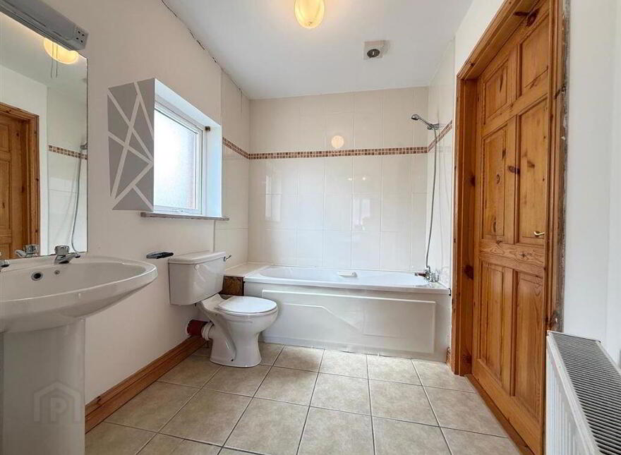 16 Riveroaks, Ballaghaderreen, F45XY17