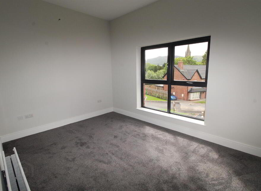 60 Loughshore Manor, Newtownabbey, BT37 9FD