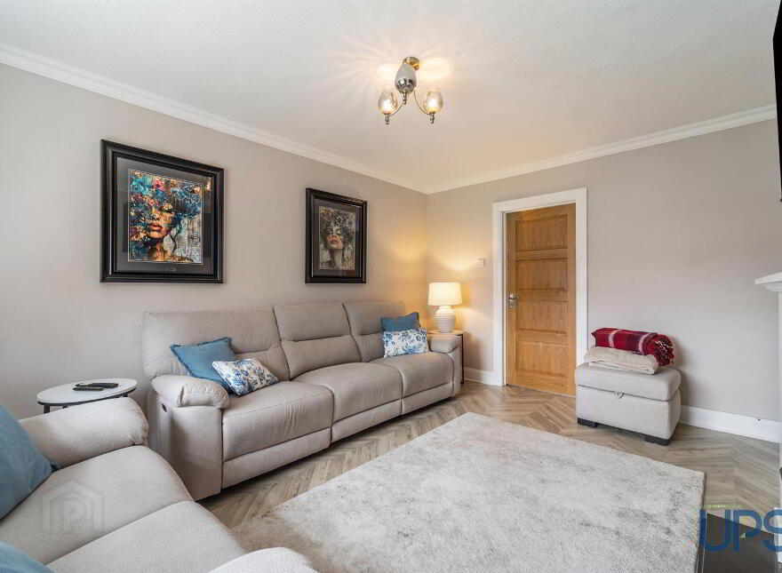2 Rossnareen Avenue, Shaws Road, Belfast, BT11 8LP