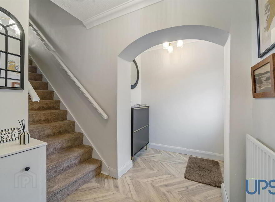 2 Rossnareen Avenue, Shaws Road, Belfast, BT11 8LP