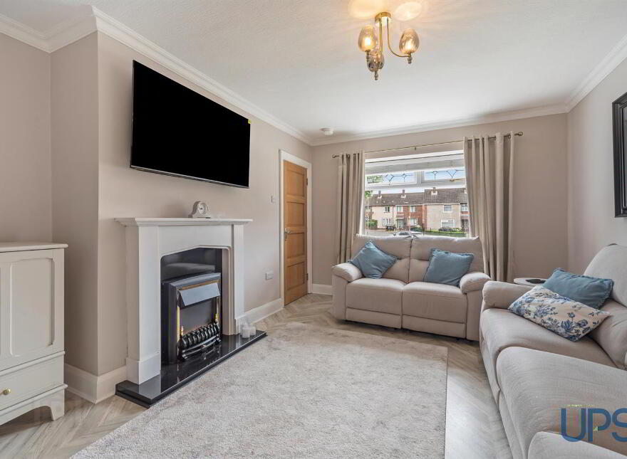 2 Rossnareen Avenue, Shaws Road, Belfast, BT11 8LP