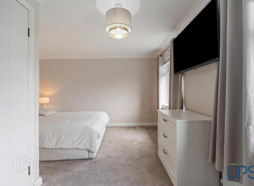 2 Rossnareen Avenue, Shaws Road, Belfast, BT11 8LP