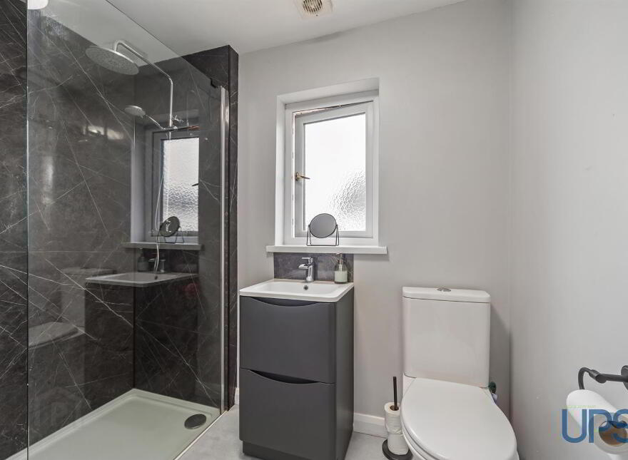 2 Rossnareen Avenue, Shaws Road, Belfast, BT11 8LP