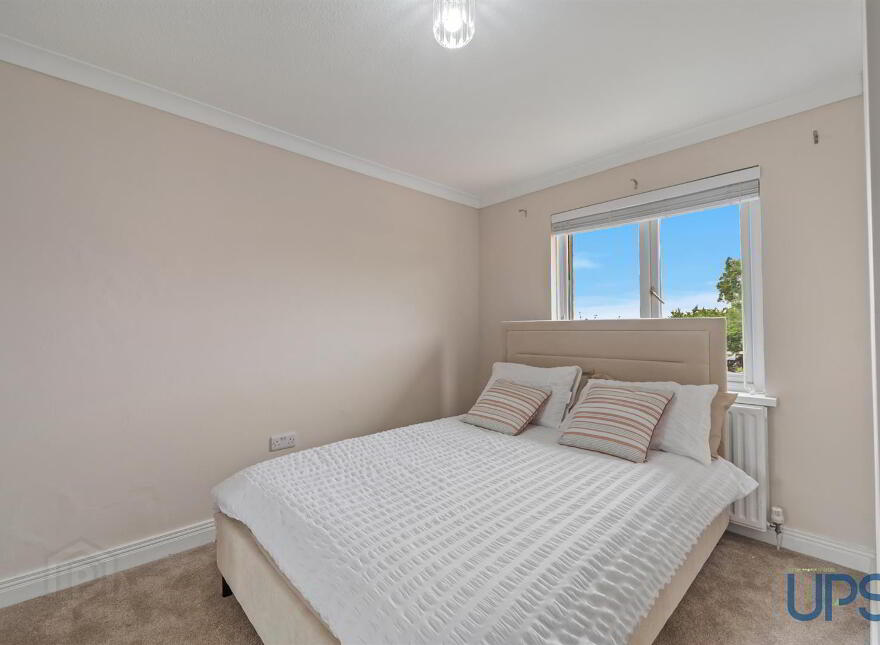 2 Rossnareen Avenue, Shaws Road, Belfast, BT11 8LP