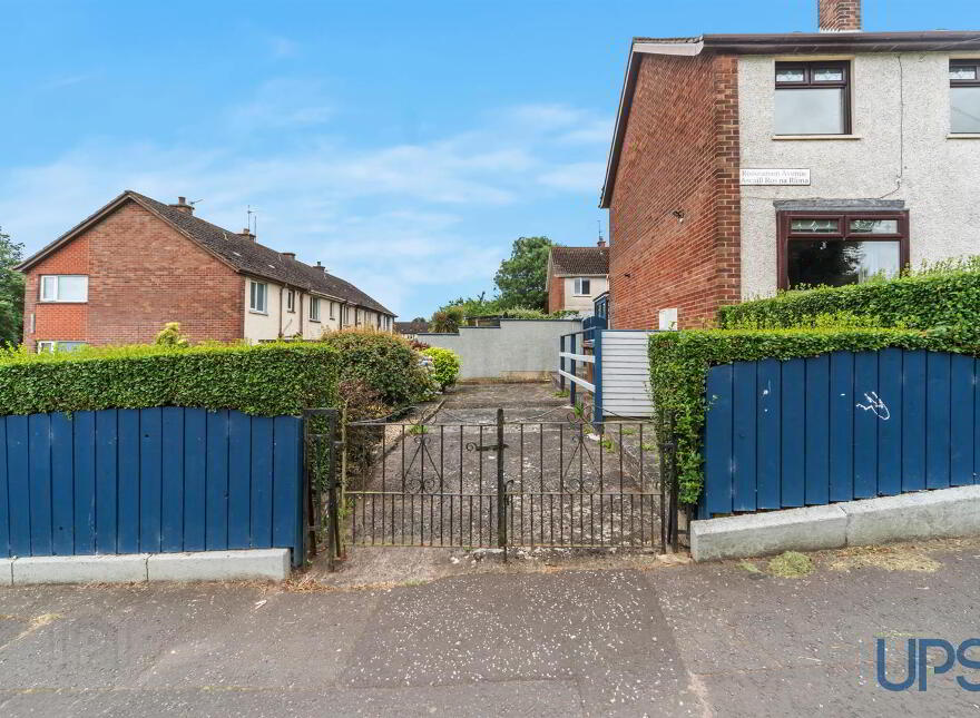 2 Rossnareen Avenue, Shaws Road, Belfast, BT11 8LP