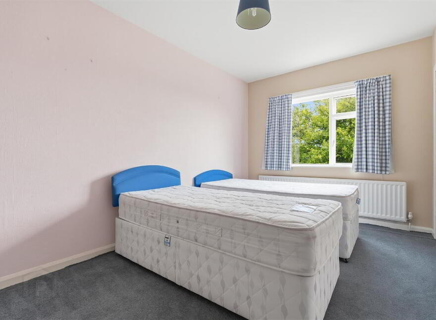 30 Carsonstown Road, Saintfield, Ballynahinch, BT24 7EA