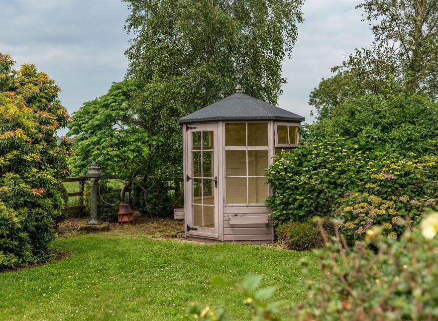 30 Carsonstown Road, Saintfield, Ballynahinch, BT24 7EA