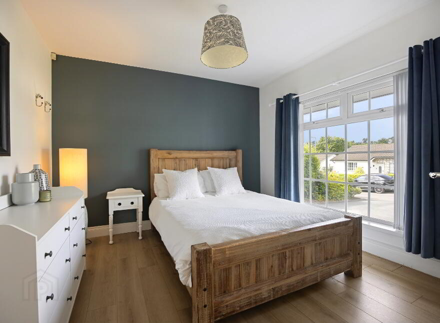 4 Meadowvale, Hillsborough Old Road, Lisburn, BT27 5RX