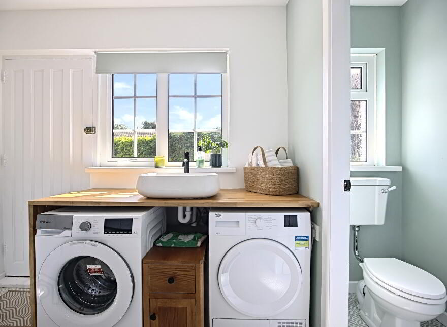 4 Meadowvale, Hillsborough Old Road, Lisburn, BT27 5RX