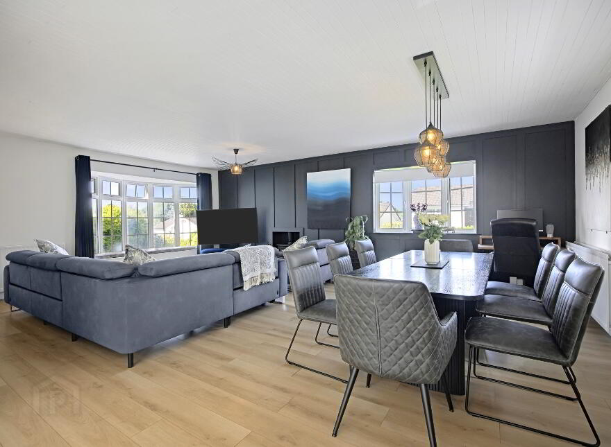 4 Meadowvale, Hillsborough Old Road, Lisburn, BT27 5RX