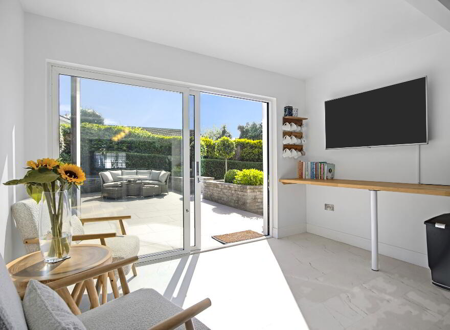 4 Meadowvale, Hillsborough Old Road, Lisburn, BT27 5RX