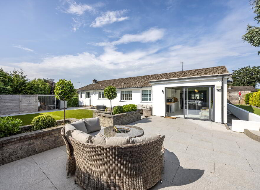 4 Meadowvale, Hillsborough Old Road, Lisburn, BT27 5RX