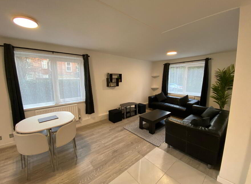 Apt 1 Ascot House, Windsor Avenue North, Belfast, BT9 6EL