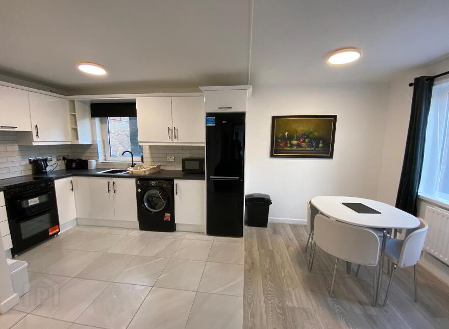 Apt 1 Ascot House, Windsor Avenue North, Belfast, BT9 6EL