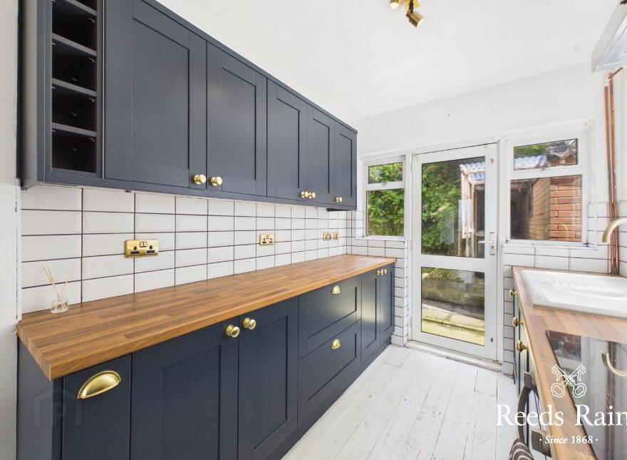 20 Castlemore Avenue, Upper Knockbreda Road, Belfast, BT6 9RF