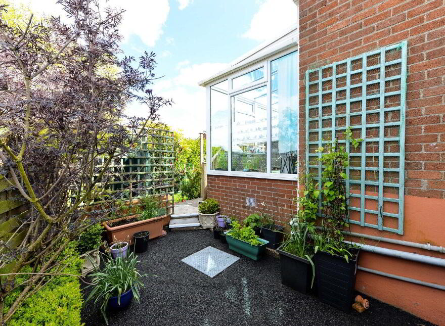 2 Copeland Avenue, Comber, Newtownards, BT23 5HX