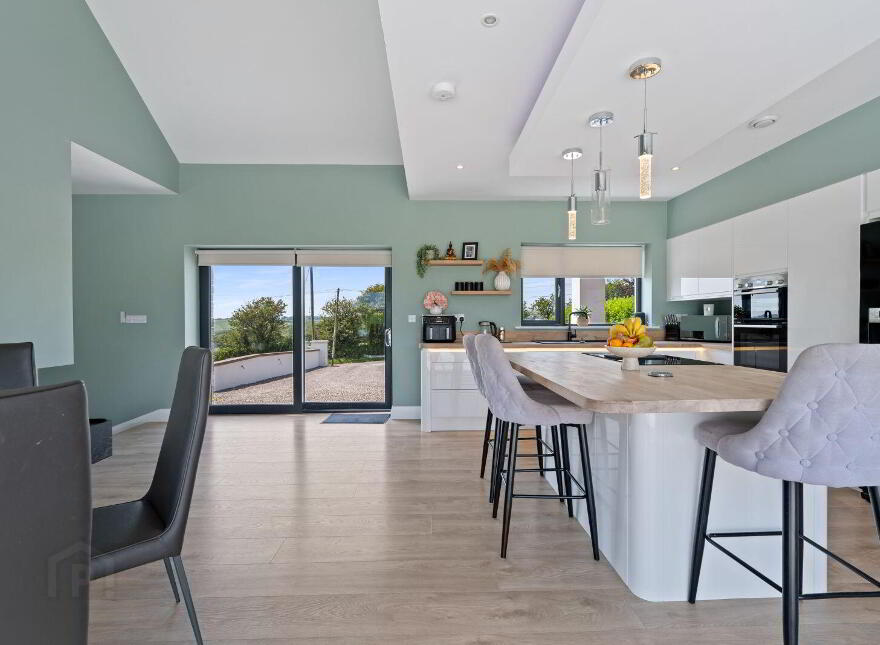 Boardee, Carrigaline, P43FT63